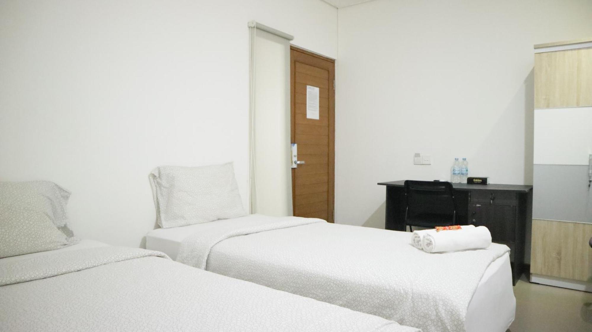Proven Living Hotel Bandung Buitenkant foto