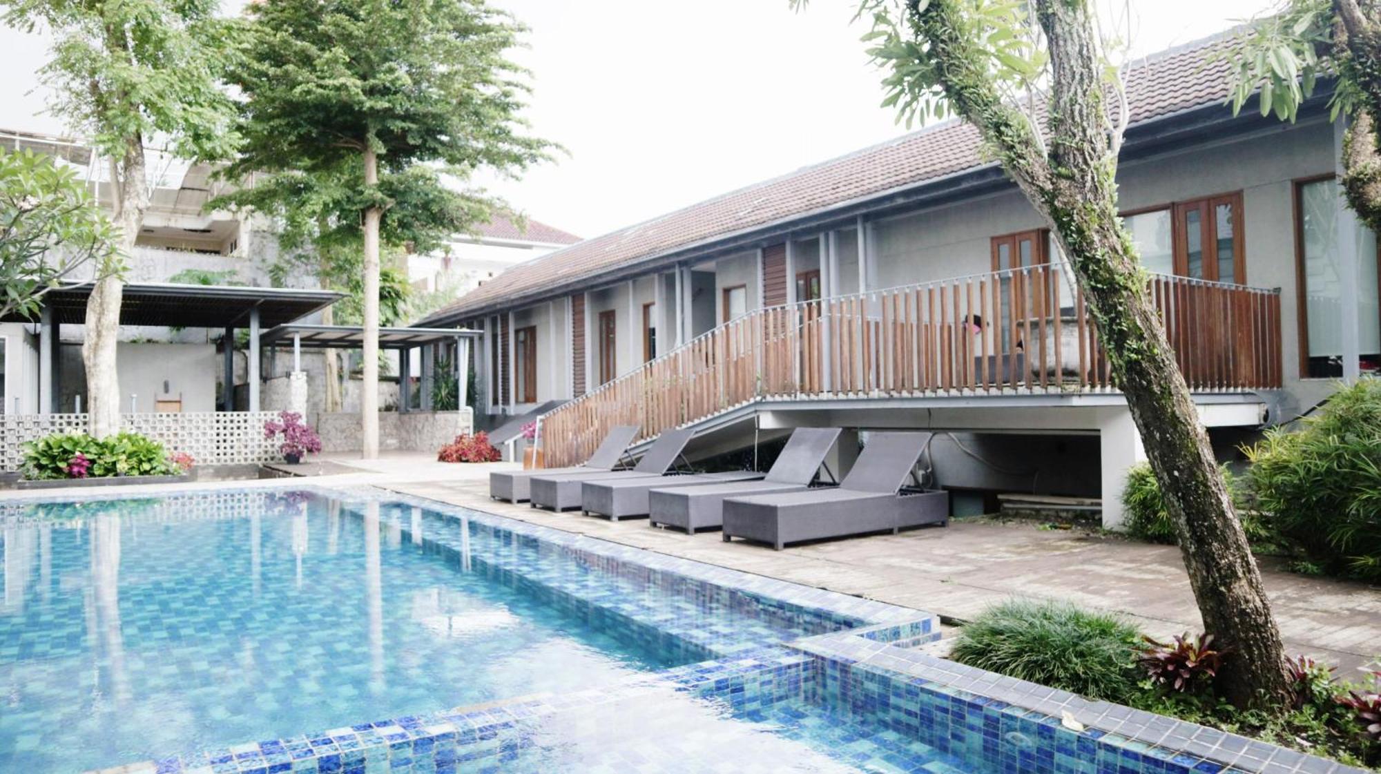 Proven Living Hotel Bandung Buitenkant foto