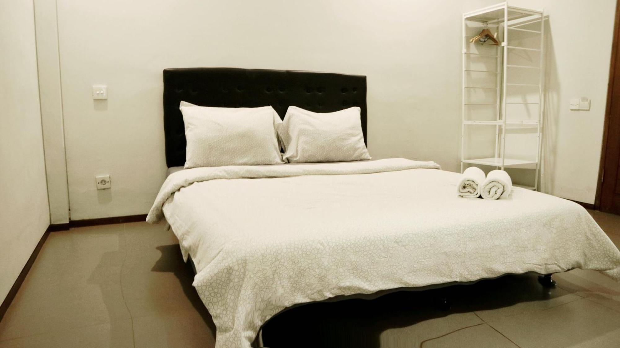 Proven Living Hotel Bandung Buitenkant foto